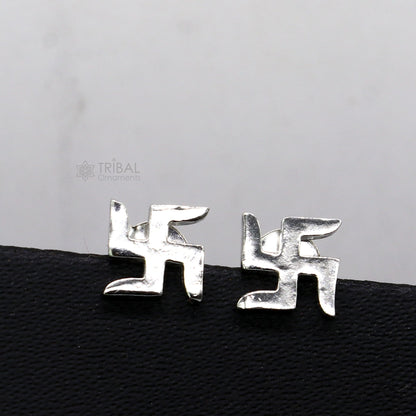 Unisex 925 sterling silver stud earring with a unique geometric design, handmade stylish jewelry by TRIBAL ORNAMENTS.