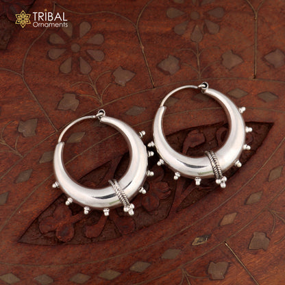 925 sterling silver vintage ethnic style hoop earrings with intricate Bali tribal design, handmade tribal jewelry from India.