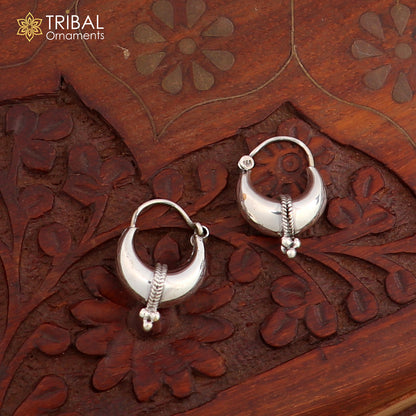Sterling silver handmade vintage ethnic style hoops earrings by TRIBAL ORNAMENTS, unisex tribal Bali jewelry from India.