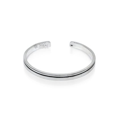 Sterling silver tribal bangle cuff bracelet with a plain design, unisex jewelry from TRIBAL ORNAMENTS, handmade vintage style.