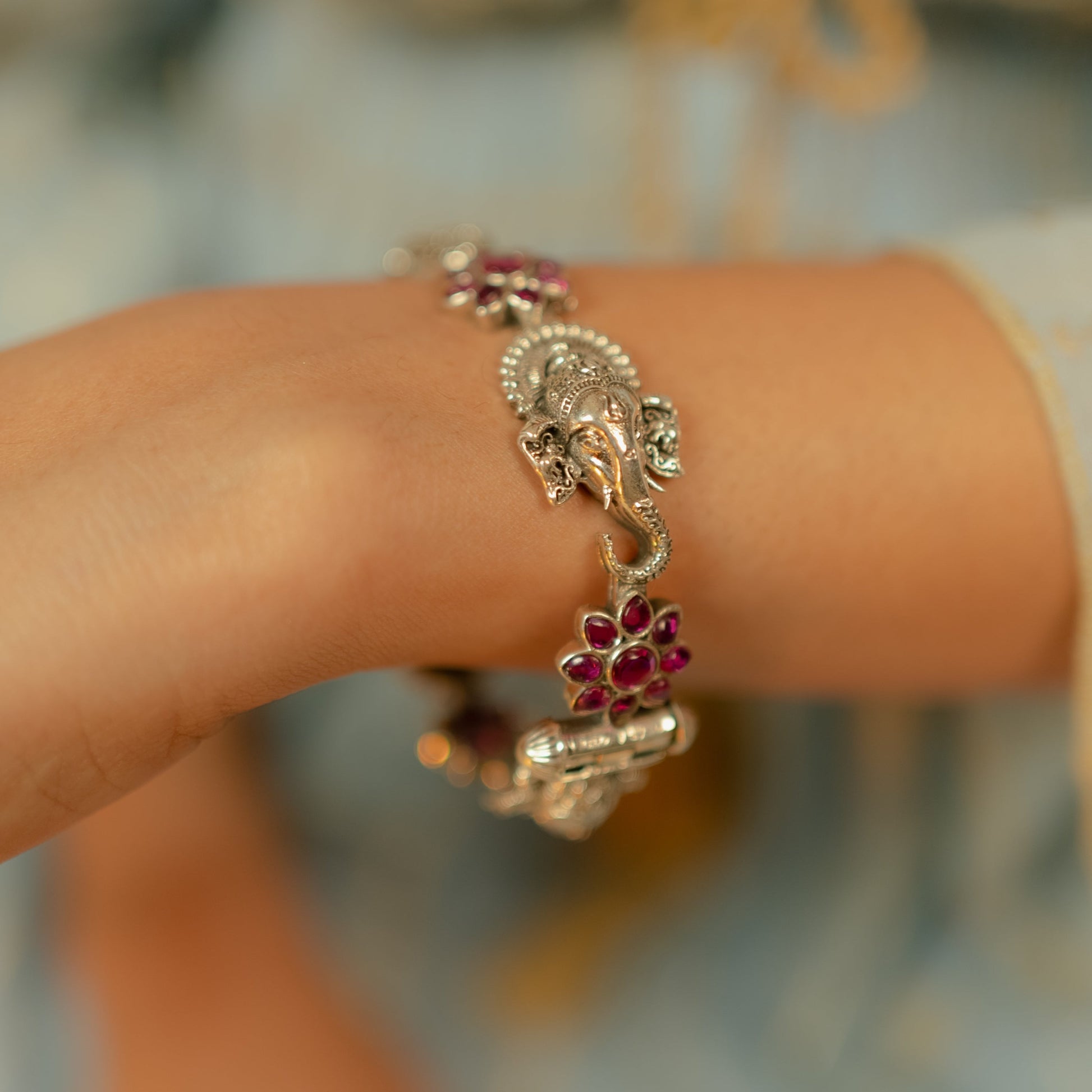 925 sterling silver idol Ganesha design bangle bracelet kada with amazing floral style red stone, best gifting ethnic jewelry ba120 - TRIBAL ORNAMENTS