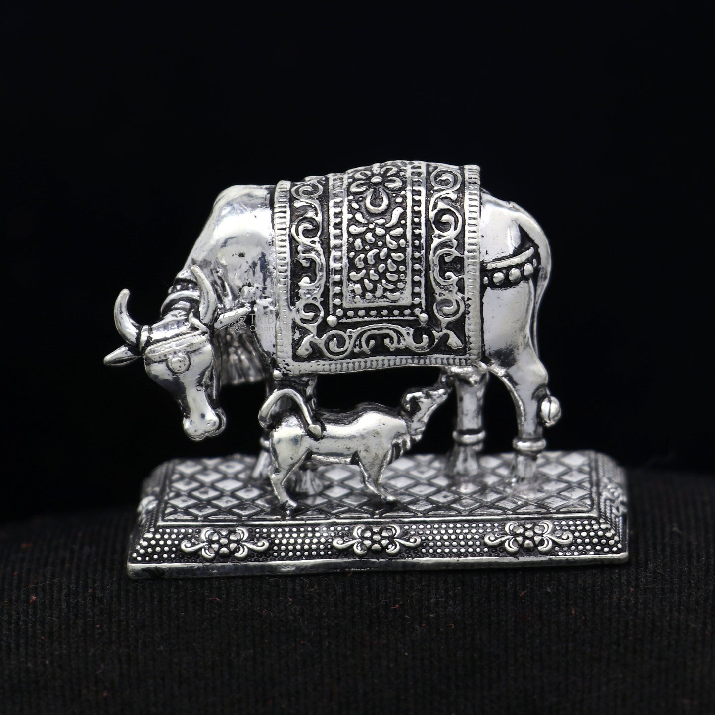 925 sterling silver Kamdhenu cow, deity's cow, wishing cow, silver worshipping article for wealth and prosperity art782 - TRIBAL ORNAMENTS