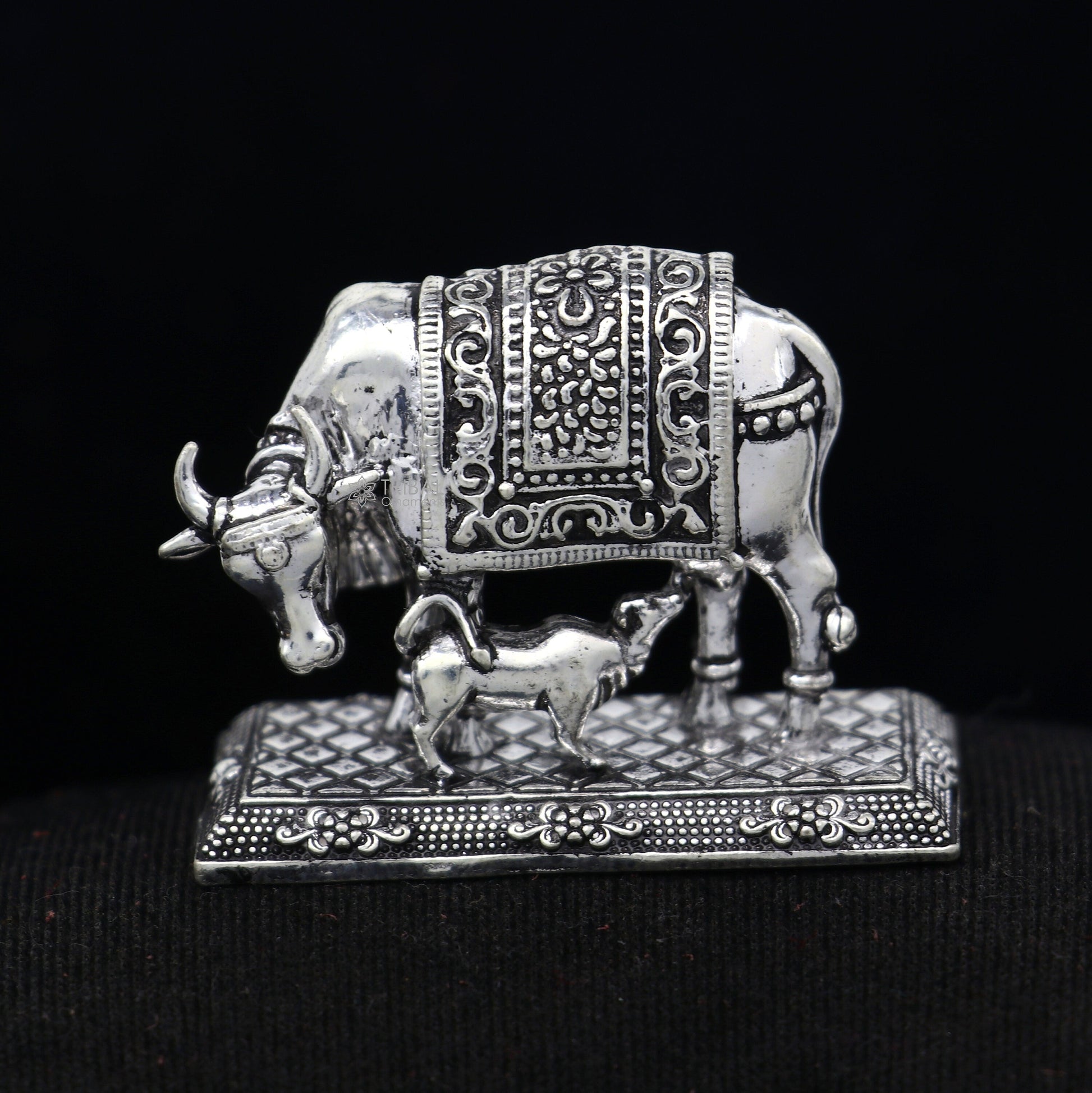 925 sterling silver Kamdhenu cow, deity's cow, wishing cow, silver worshipping article for wealth and prosperity art782 - TRIBAL ORNAMENTS