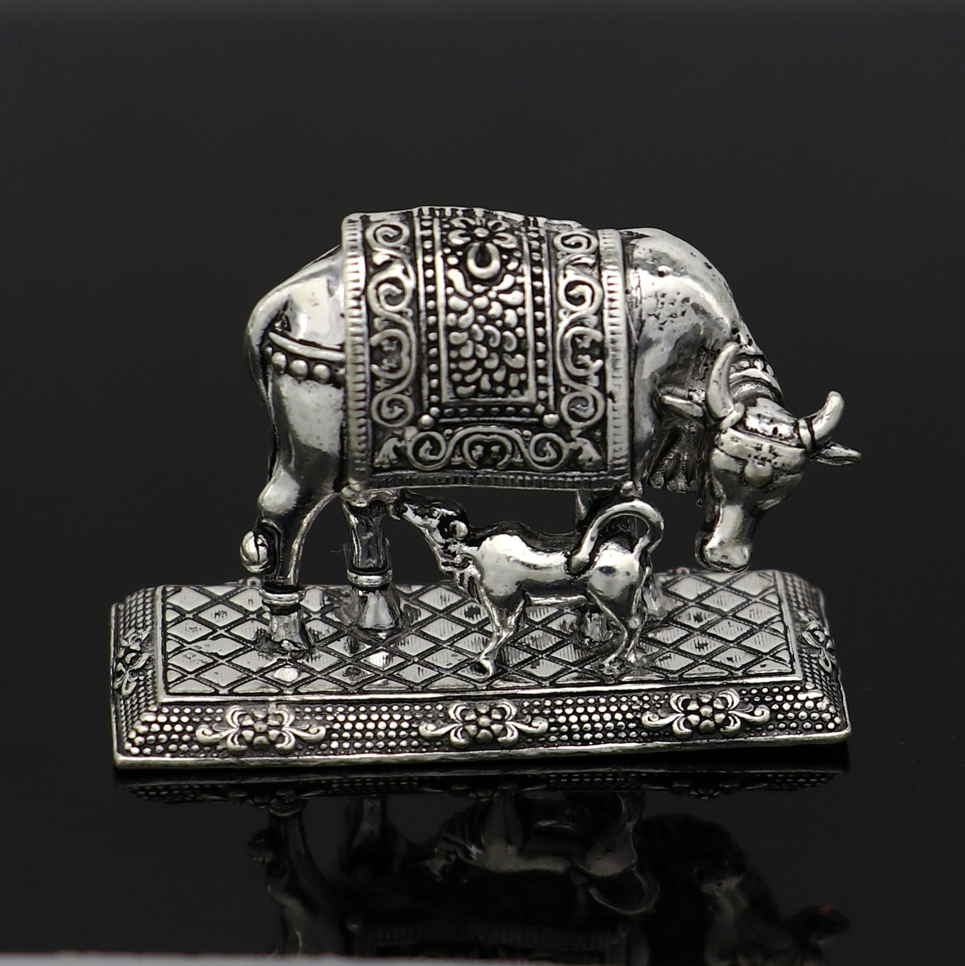 925 sterling silver Kamdhenu cow, deity's cow, wishing cow, silver worshipping article for wealth and prosperity art786 - TRIBAL ORNAMENTS