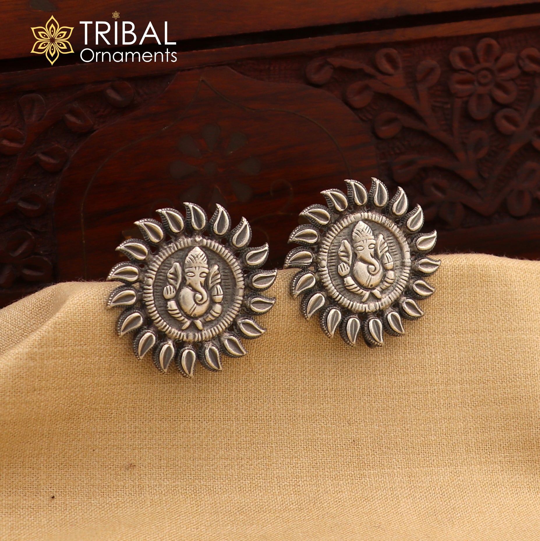 925 sterling silver lord Ganesha stud earring s1374 - TRIBAL ORNAMENTS