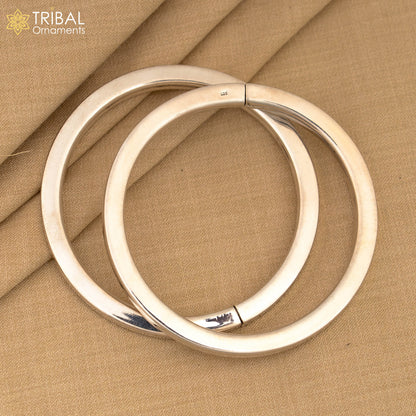 Unisex 925 sterling silver plain bangle bracelet with tribal-inspired design, crafted by TRIBAL ORNAMENTS.