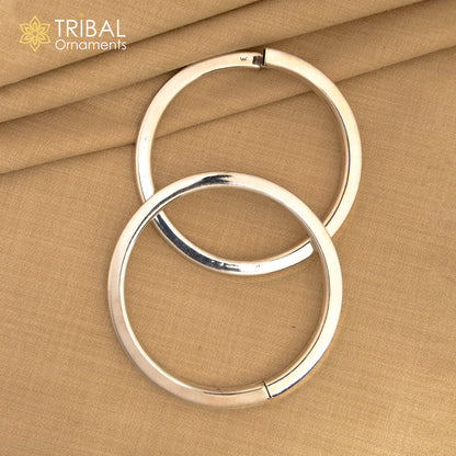 Unisex 925 sterling silver plain bangle bracelet with smooth tribal design, crafted by TRIBAL ORNAMENTS for tribal jewelry style.