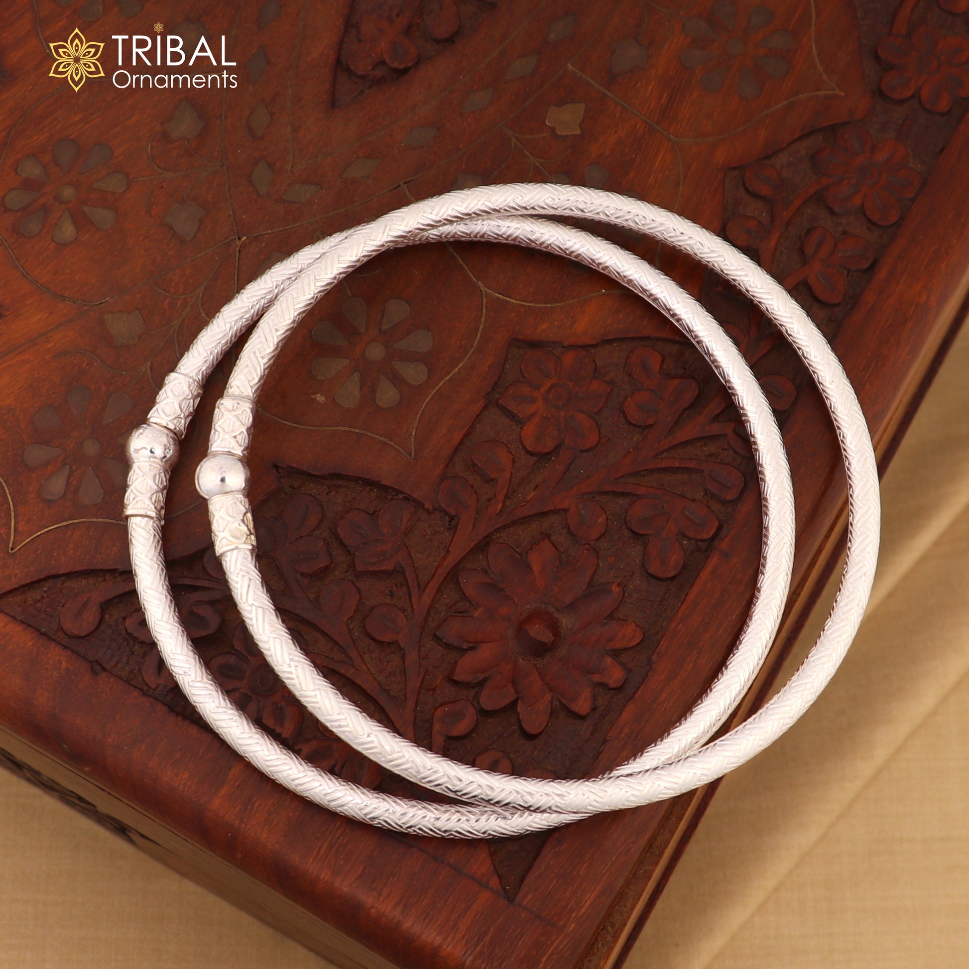 925 Sterling silver traditional women's foot kada ankle bracelet with plain design, tribal jewelry crafted by TRIBAL ORNAMENTS.
