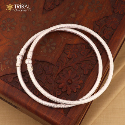 925 Sterling silver traditional women's foot kada ankle bracelet with plain design, tribal jewelry crafted by TRIBAL ORNAMENTS.