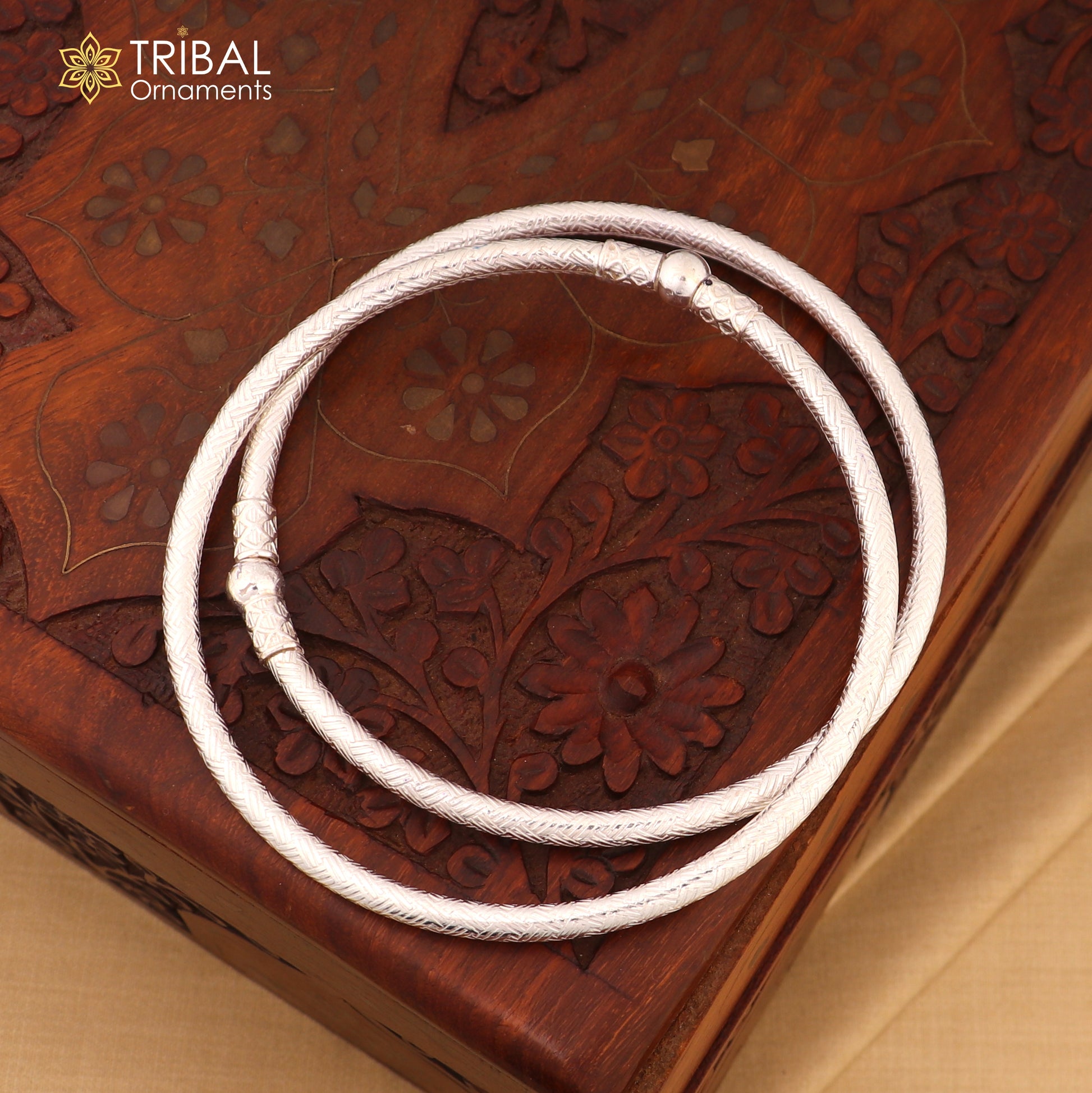 Traditional women's 925 Sterling silver foot kada ankle bracelet with a plain design, tribal jewelry style from TRIBAL ORNAMENTS.