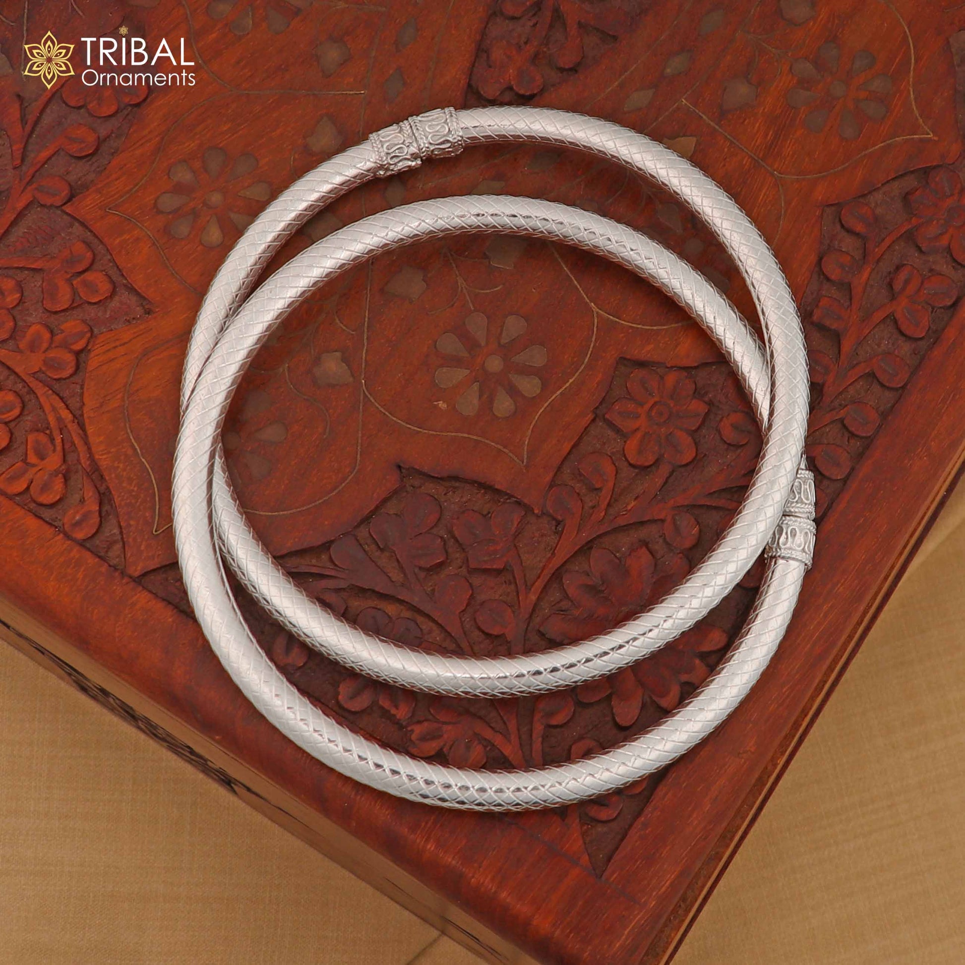 Traditional women's 925 sterling silver foot kada ankle bracelet with plain design, tribal jewelry style.