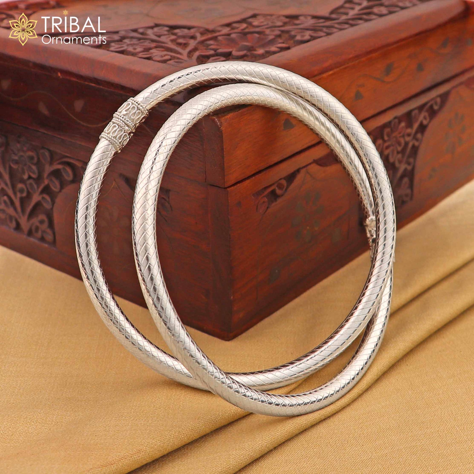 Traditional 925 sterling silver women's foot kada ankle bracelet with plain design, tribal jewelry style, customized fit.