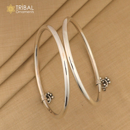 Sterling silver foot bracelet with shiny, plain design and hanging drops, suitable for ankle jewelry and belly dance accessories.