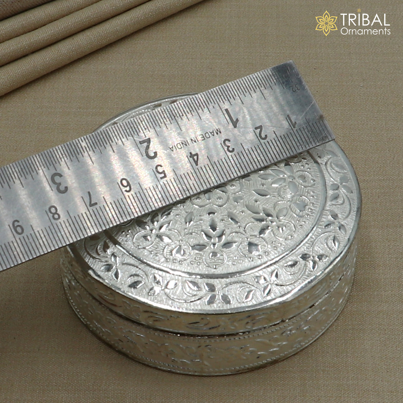 925 Sterling silver round shape trinket box , casket box , sindur box pooja utensils su1350 - TRIBAL ORNAMENTS