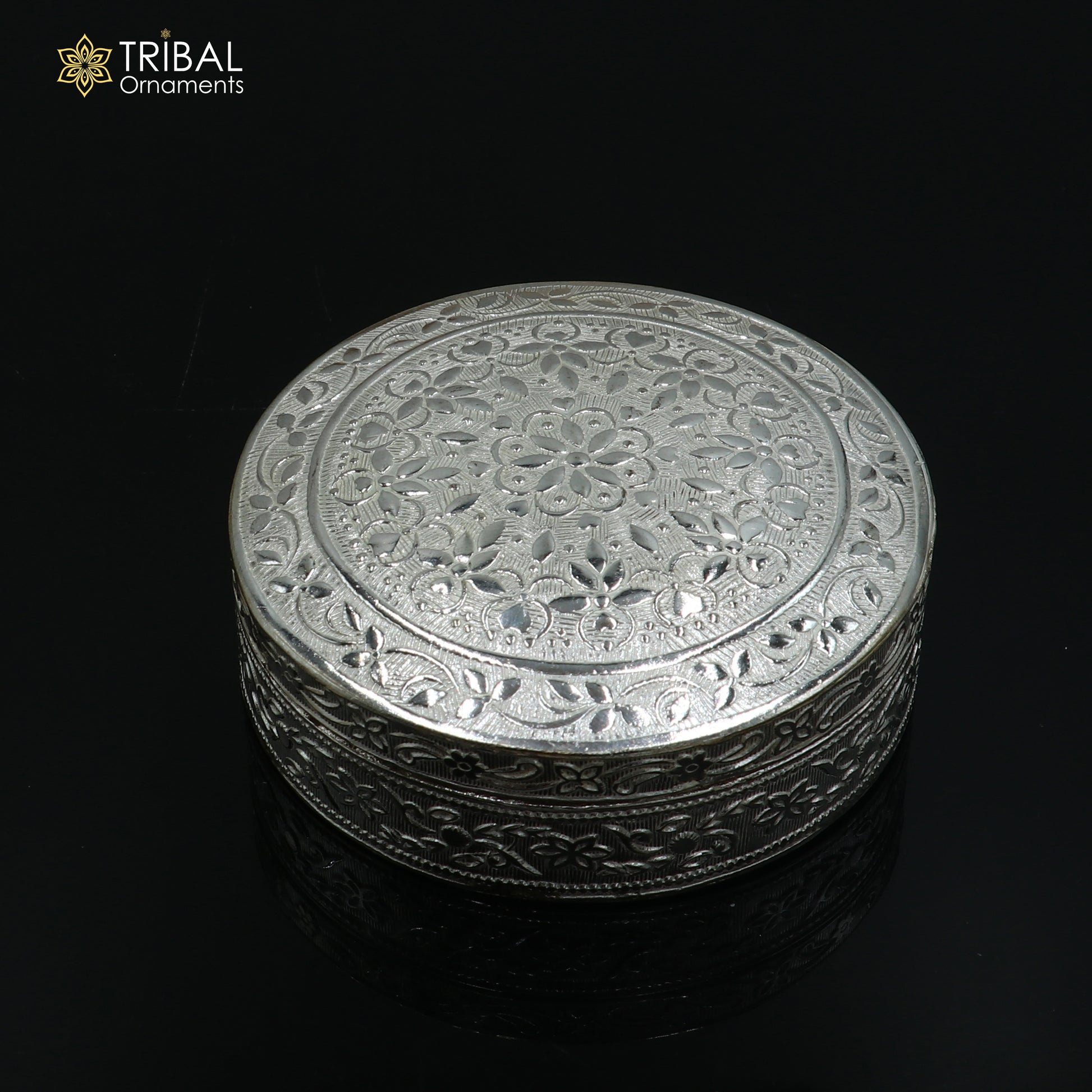 925 Sterling silver round shape trinket box , casket box , sindur box pooja utensils su1350 - TRIBAL ORNAMENTS