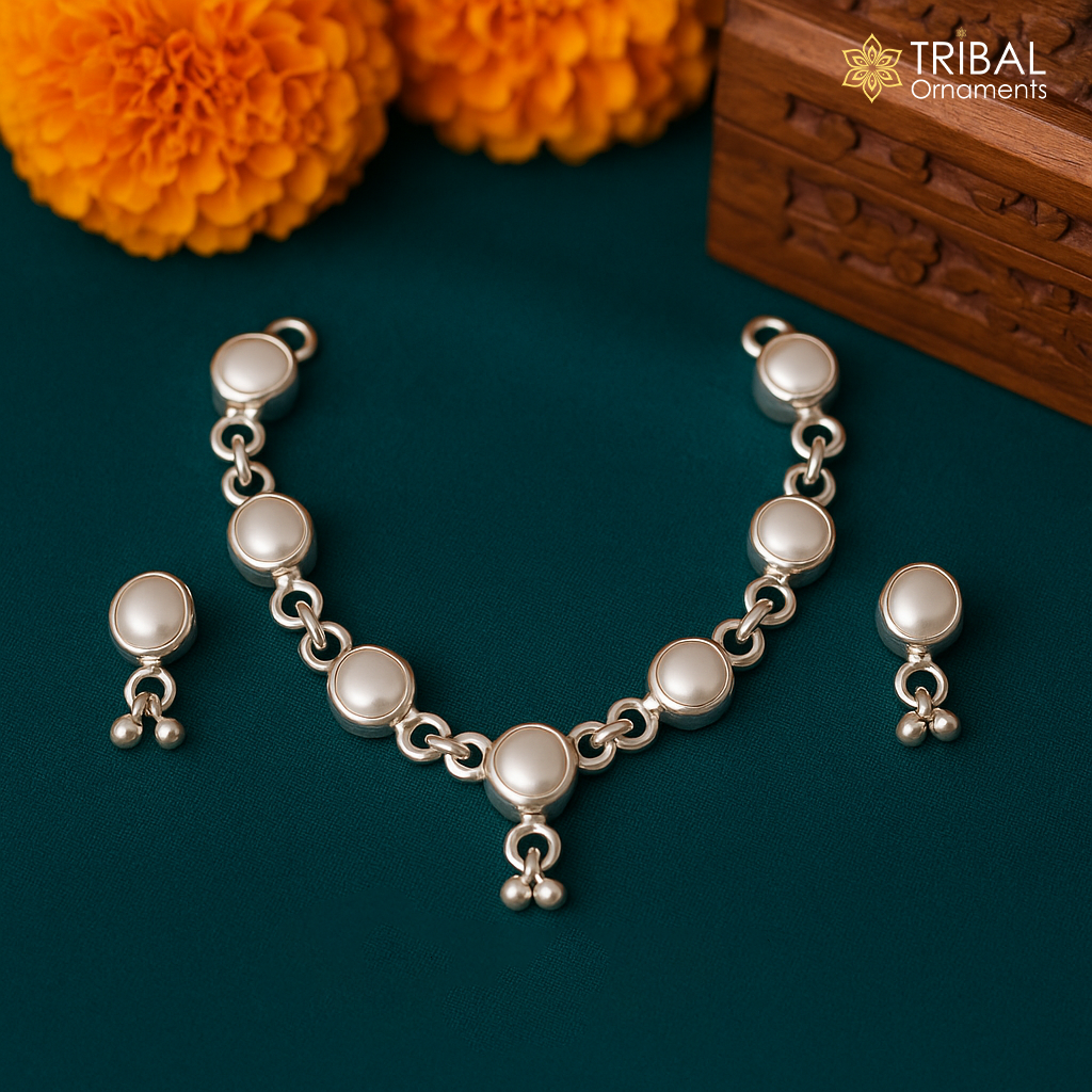 925 silver single-line pearl chain necklace set featuring Lord Krishna and Laddu Gopala, handmade silver jewelry for little Krishna.