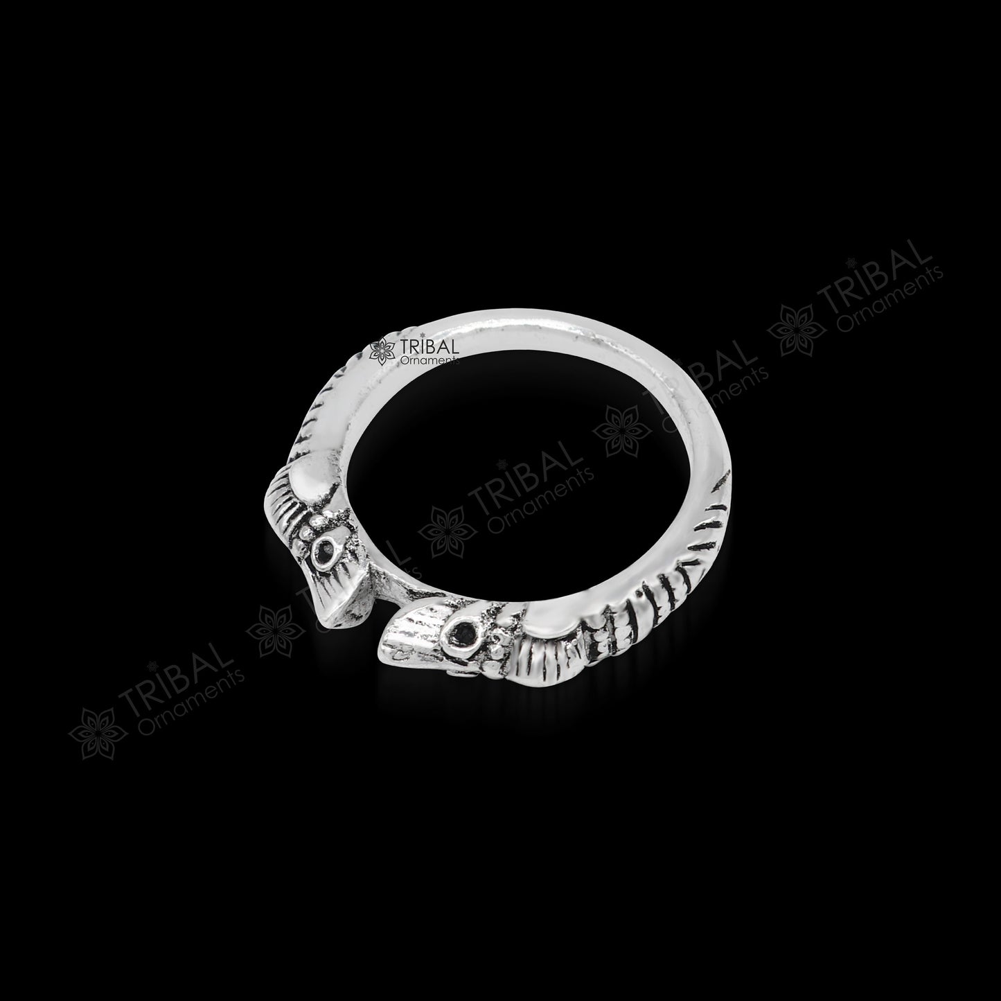 Solid 925 sterling silver handcrafted crocodile design thumb ring by TRIBAL ORNAMENTS, showcasing detailed reptile jewelry craftsmanship.
