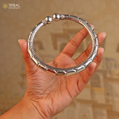Sterling silver stylish foot ankle bracelet with customized design by TRIBAL ORNAMENTS featuring intricate kada jewelry details.