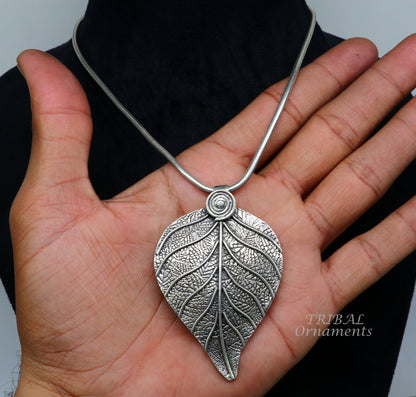 Sterling silver tree leaf pendant by TRIBAL ORNAMENTS, handmade ethnic belly dance jewelry with intricate leaf design