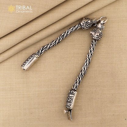 Sterling silver chain bracelet with lion face design by TRIBAL ORNAMENTS, featuring antique style and stylish jewelry details.