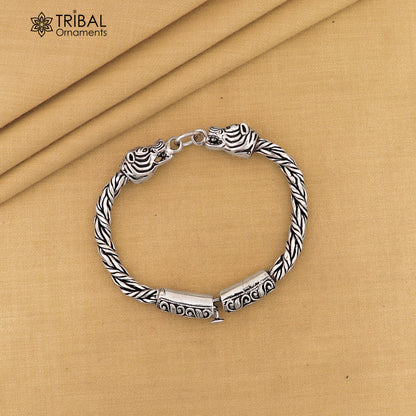 925 sterling silver chain bracelet with lion face design by TRIBAL ORNAMENTS, featuring a stylish and unique antique jewelry look.
