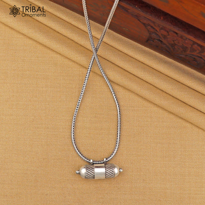 925 Sterling silver vintage amulet pendant with engraved design, box pendant, mantra box, tribal-style silver Tabiz from TRIBAL ORNAMENTS