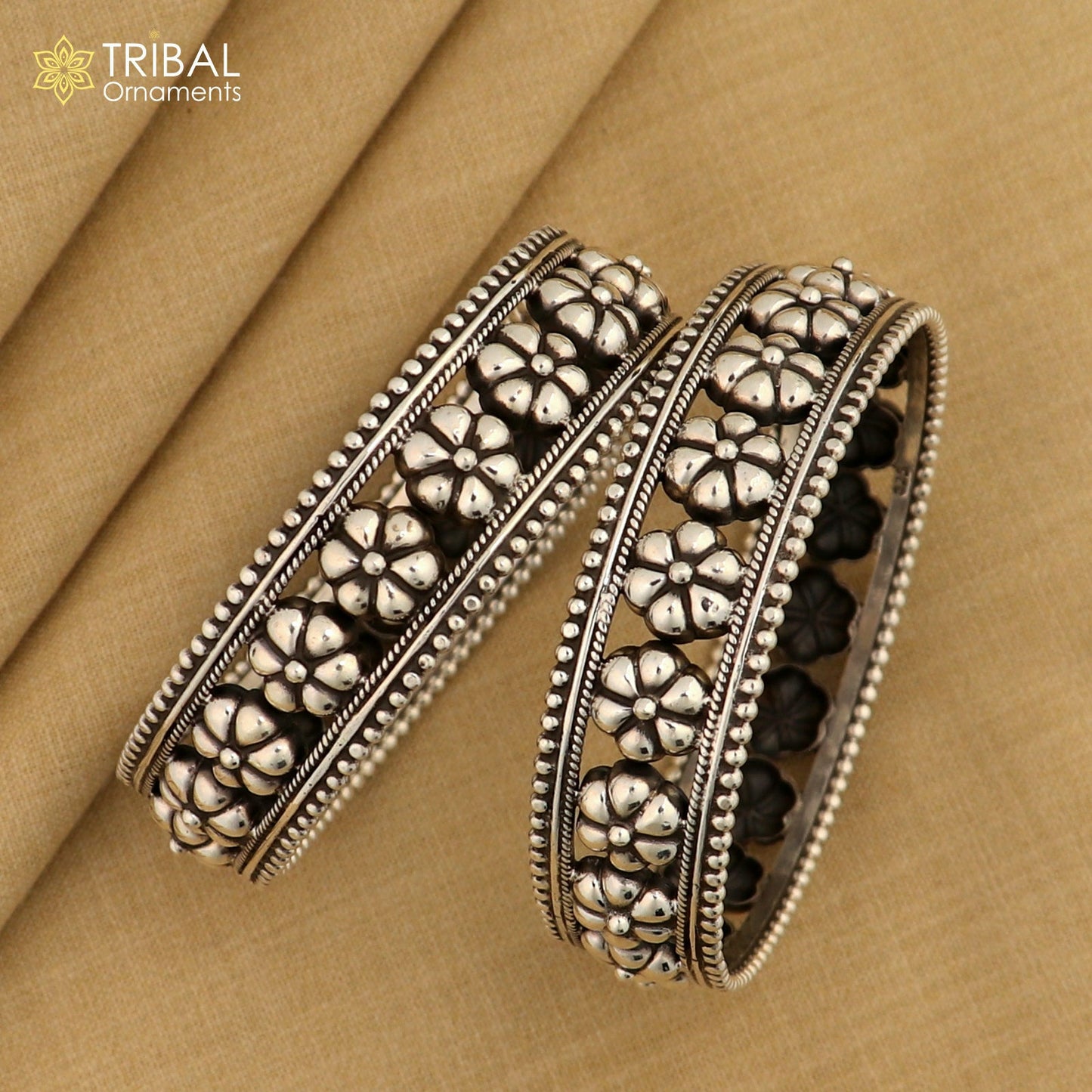 925 sterling silver vintage floral bangle bracelet with tribal ethnic design by TRIBAL ORNAMENTS