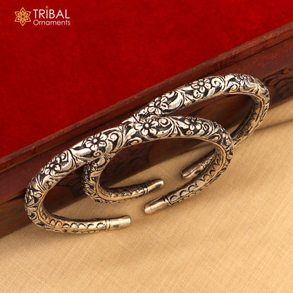 Sterling silver vintage flower design oxidized foot kada ankle bracelet with tribal ethnic jewelry style by TRIBAL ORNAMENTS.