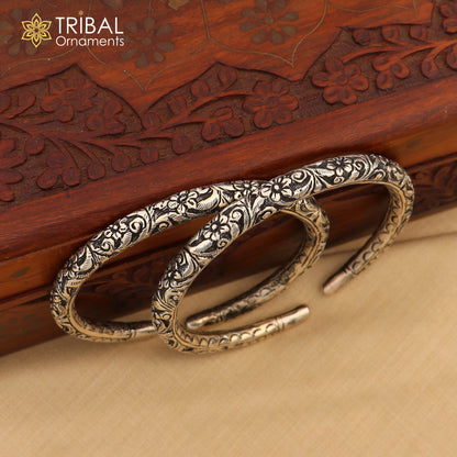 925 sterling silver vintage flower design oxidized foot kada ankle bracelet with tribal ethnic jewelry style.