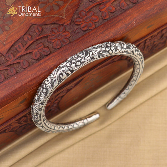 925 sterling silver vintage flower design oxidized foot kada ankle bracelet with tribal ethnic jewelry style.