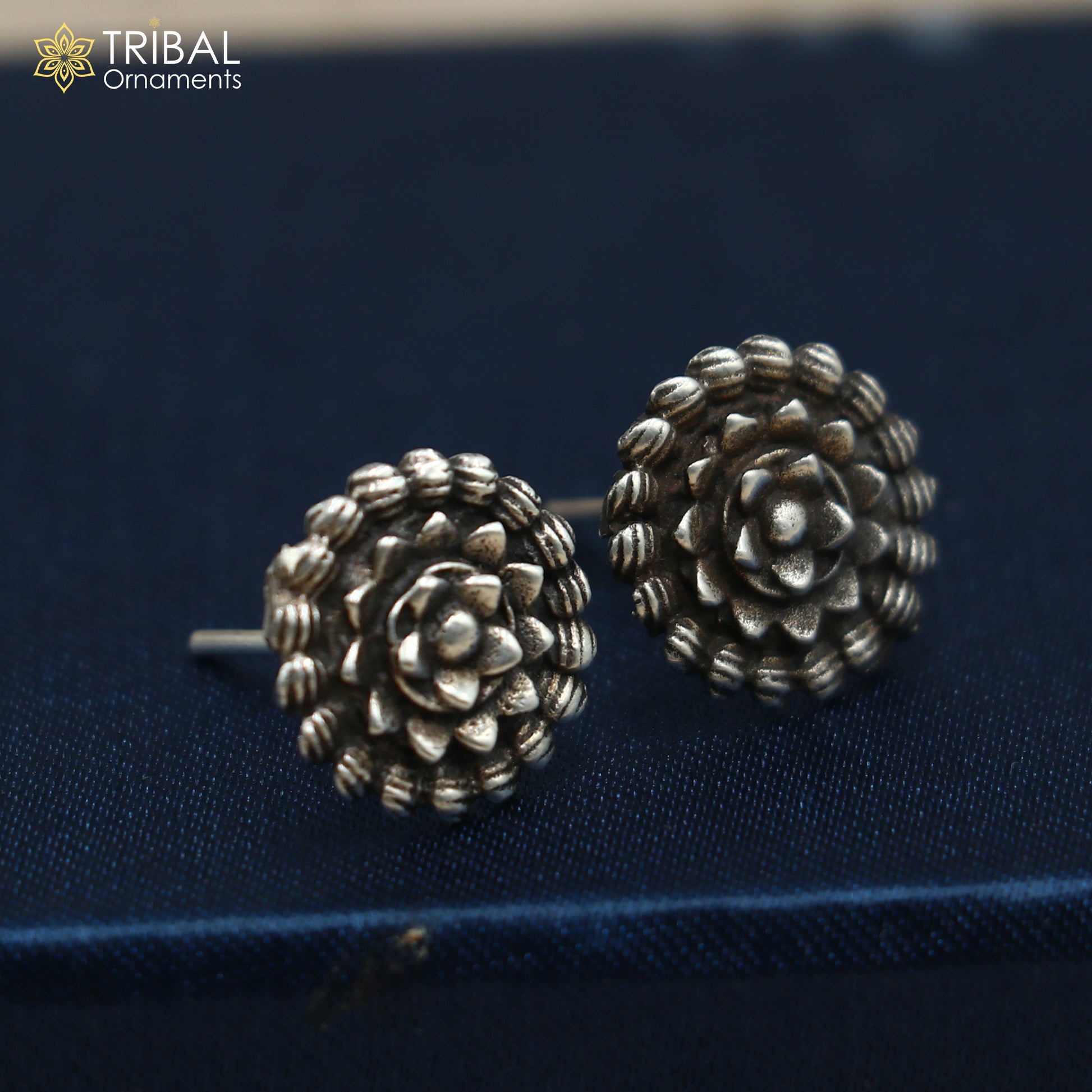 925 sterling silver vintage flower design tribal stud earring, handcrafted ethnic jewelry by TRIBAL ORNAMENTS