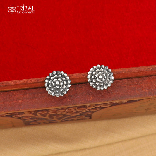 Sterling silver vintage flower design stud earring by TRIBAL ORNAMENTS, showcasing intricate ethnic floral craftsmanship.