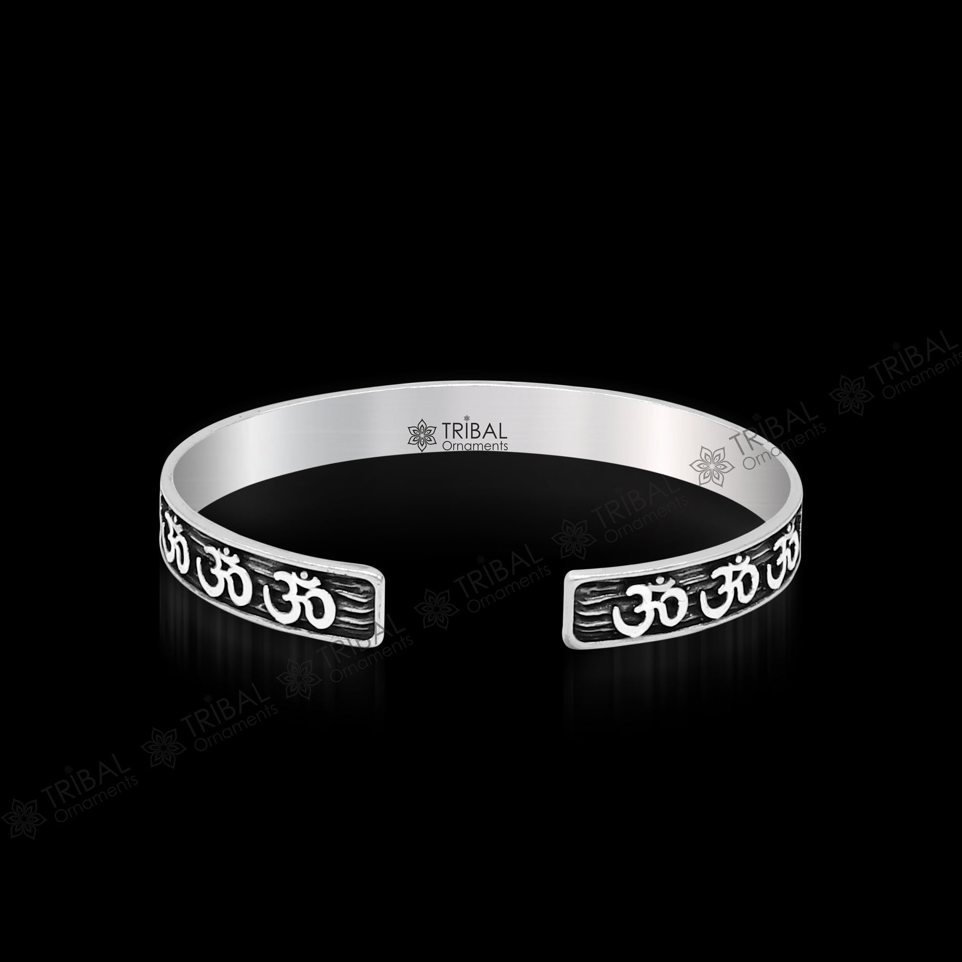 925 sterling Stylish handcrafted silver 'AUM' mantra adjustable cuff kada unisex divine fashionable jewelry india CUFF235 - TRIBAL ORNAMENTS