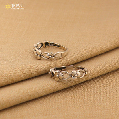 Sterling silver toe ring with intricate tribal design, ideal for brides and ethnic wedding jewelry by TRIBAL ORNAMENTS.