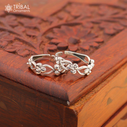 Sterling silver toe ring with intricate tribal design, ideal for brides and ethnic wedding jewelry by TRIBAL ORNAMENTS.