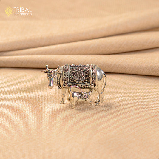 Divine cow with calf 925 sterling silver vintage Nakshi work design Kamdhenu cow, deity's cow, wishing cow, silver worshipping puja art120 - TRIBAL ORNAMENTS