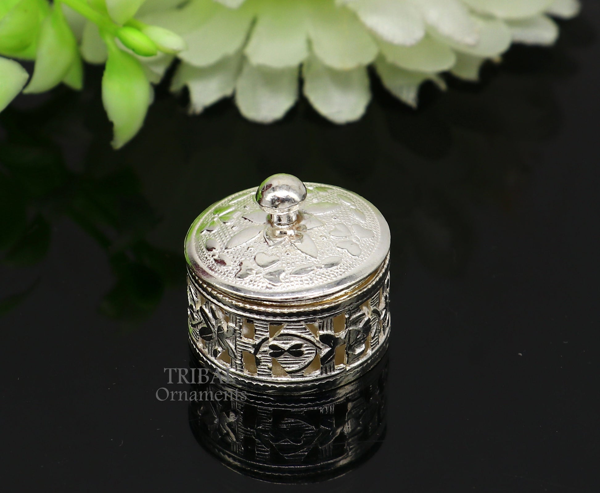 Small sterling silver Kapoor or perfume attar holding box by Tribal Ornaments, decorative jewelry or trinket container.
