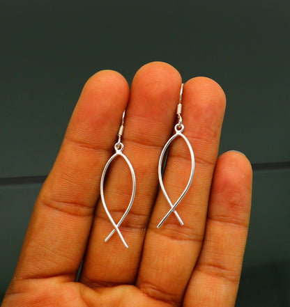 Fabulous fish-shaped designer 925 sterling silver hoop earring, lightweight, perfect for brides and customized jewelry gifting.