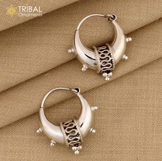 Handmade 925 sterling silver hoop earrings with a shiny, plain design, featuring a tribal Bali style for unisex belly dance jewelry.