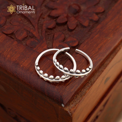 Sterling silver customized small toe ring from Tribal Ornaments, handmade bridal tribal jewelry with intricate design.