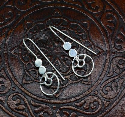 Handmade Sterling Silver Hoop Earring by TRIBAL ORNAMENTS, circular design, 925 stamped, stylish jewelry for women.