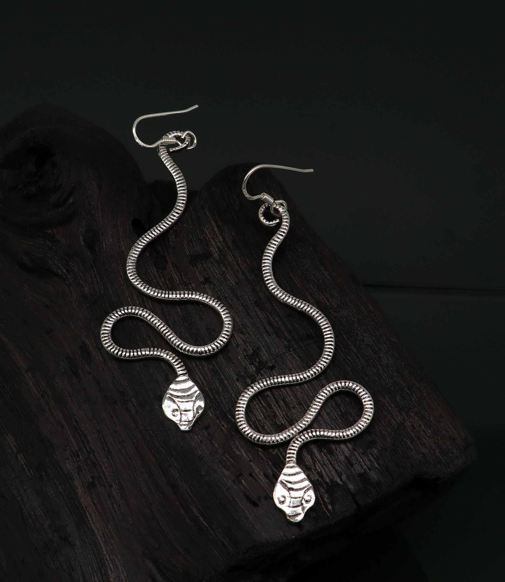 Sterling silver handmade snake design hoop earring by TRIBAL ORNAMENTS, stylish vintage antique jewelry for brides.