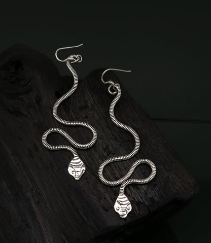 Sterling silver handmade snake design hoop earring by TRIBAL ORNAMENTS, stylish vintage antique jewelry for brides.