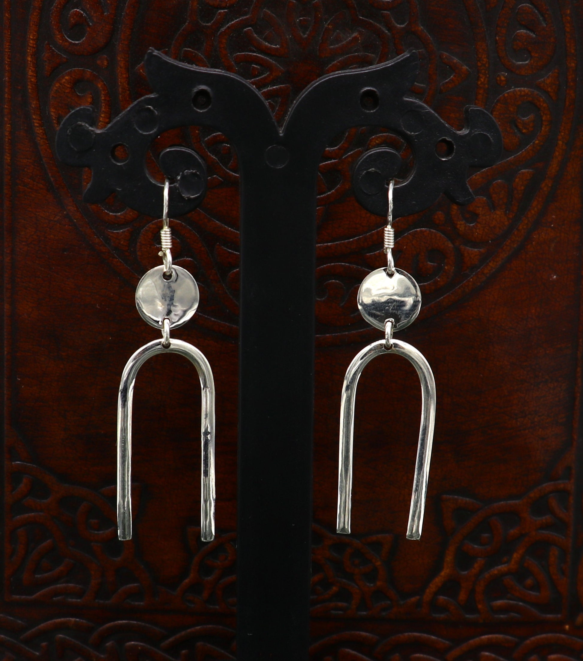 Elegant 925 sterling silver drop dangle hoop earrings from TRIBAL ORNAMENTS, featuring a shiny plain finish, ideal for brides and gifting.