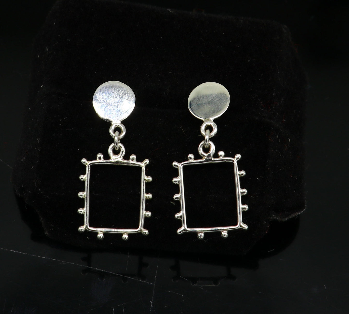 Square-shaped 925 sterling silver dangle hoops earrings from Tribal Ornaments, shiny drop earrings for brides and gifting.