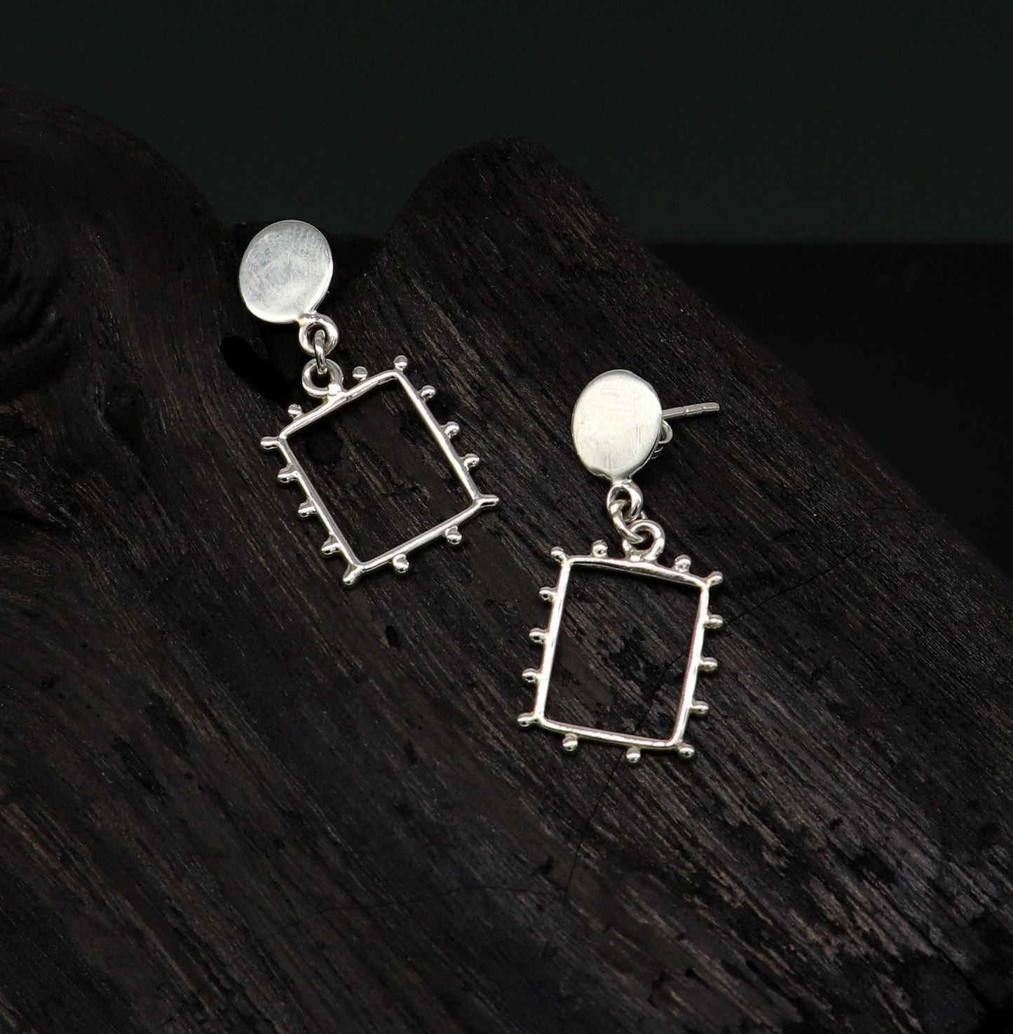 Square-shaped 925 sterling silver drop dangle hoops earring from TRIBAL ORNAMENTS, shiny and stylish for brides or gifting.