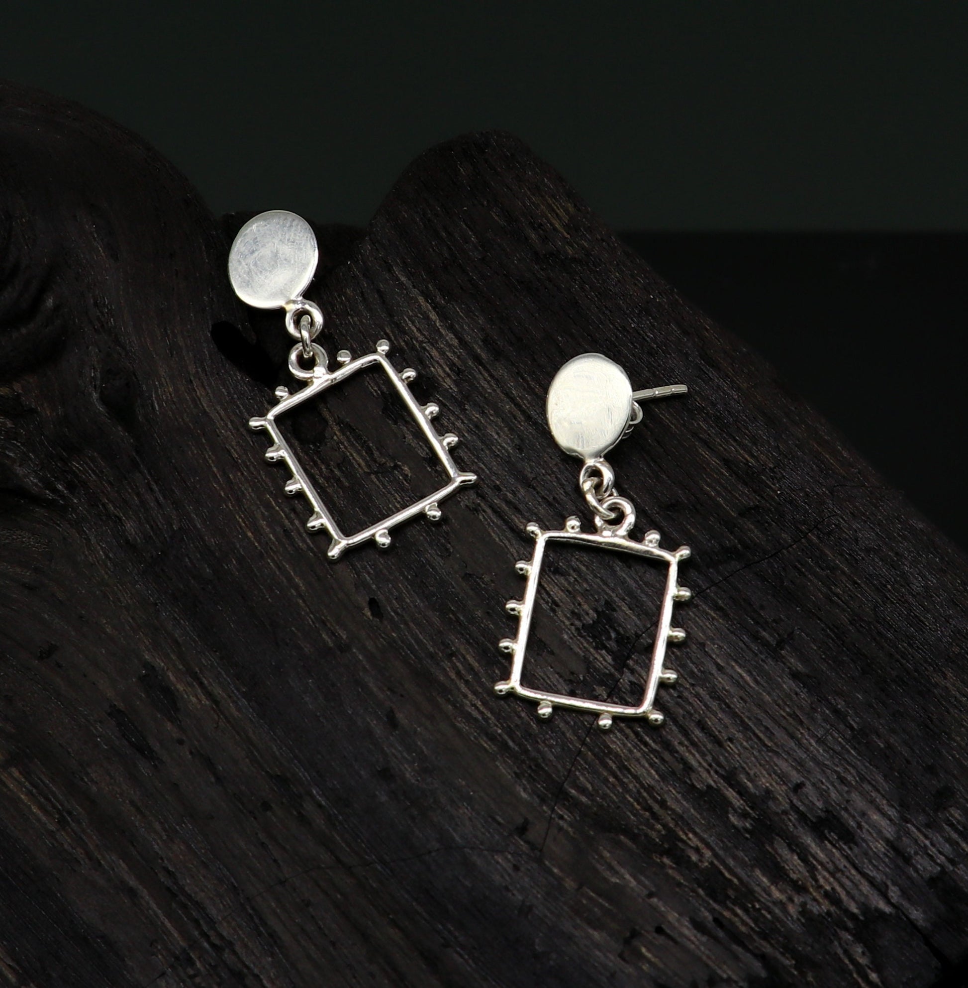 Square-shaped 925 sterling silver drop dangle hoops earring from TRIBAL ORNAMENTS, shiny and stylish for brides or gifting.