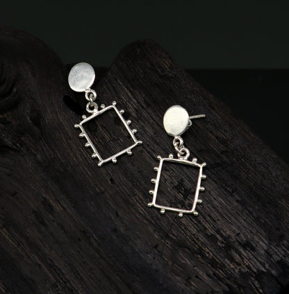 Square-shaped 925 sterling silver drop dangle hoops earring from TRIBAL ORNAMENTS, shiny and stylish for brides or gifting.