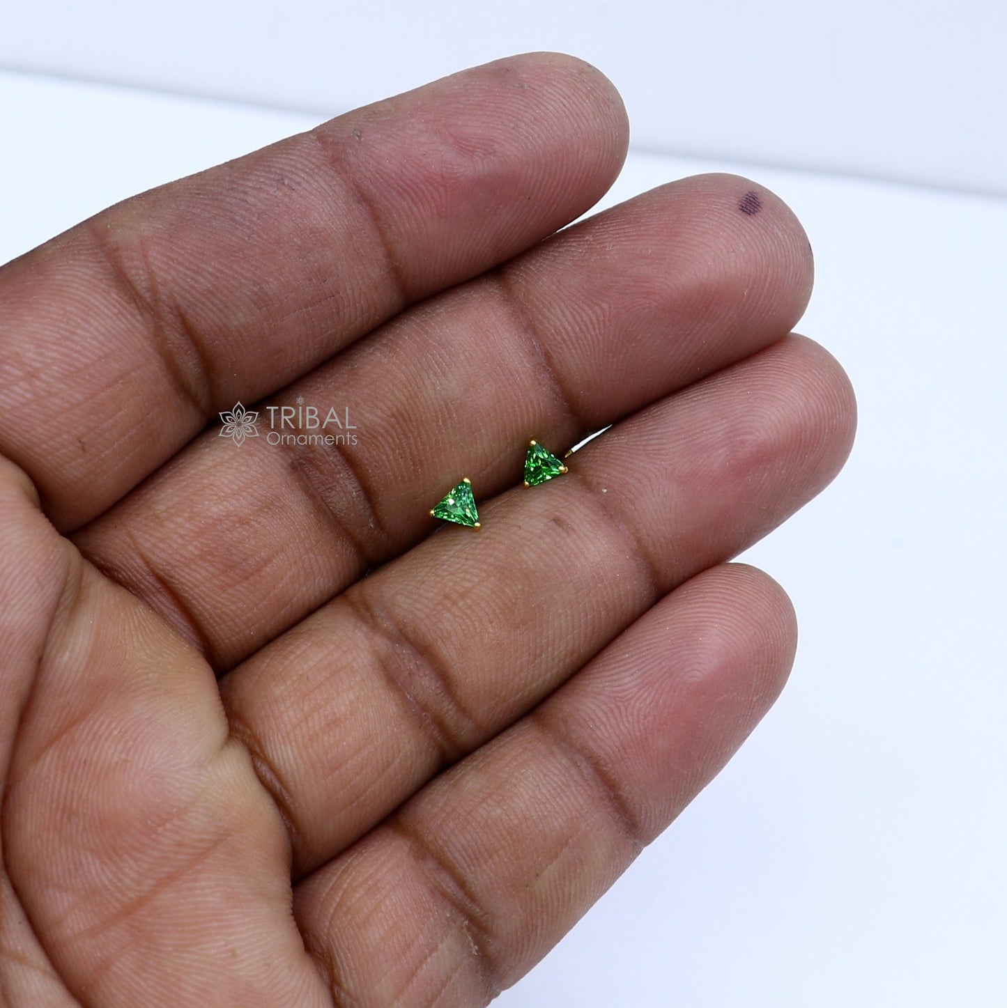 Triangle shape 4MM  18kt yellow gold handmade single green stone back screw star shape stud earring cartilage unisex jewellery er186 - TRIBAL ORNAMENTS