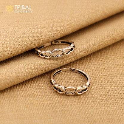 Handcrafted 925 sterling silver toe ring with unique tribal design, ideal for brides and ethnic wedding jewelry.